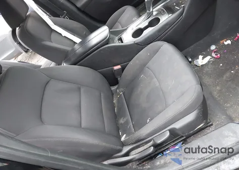 2018 Chevrolet Malibu Lt from USA, damaged, VIN 1G1ZD5ST2JF220716